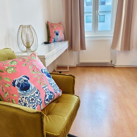 The Rose Apartment - Near Schoenbrunn Palace Vienna Exterior photo